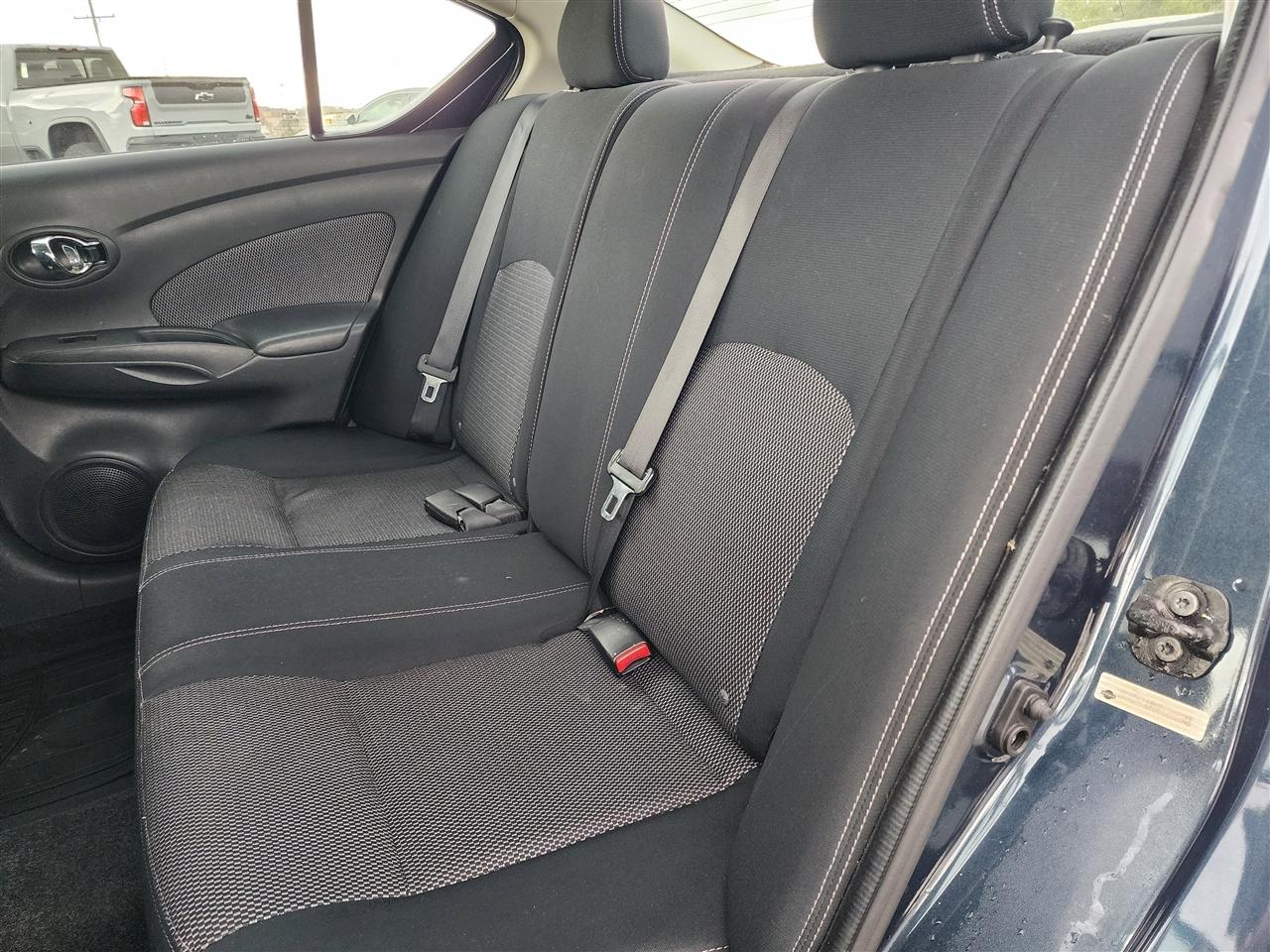 Nissan Versa 1.6 S 5M 2015