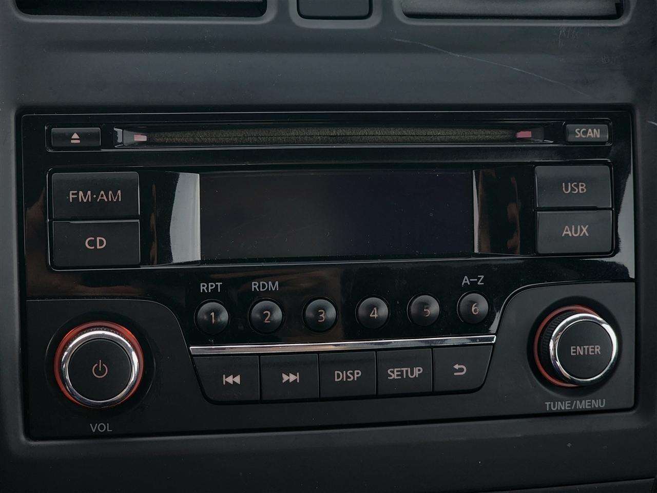 Nissan Versa 1.6 S 5M 2015