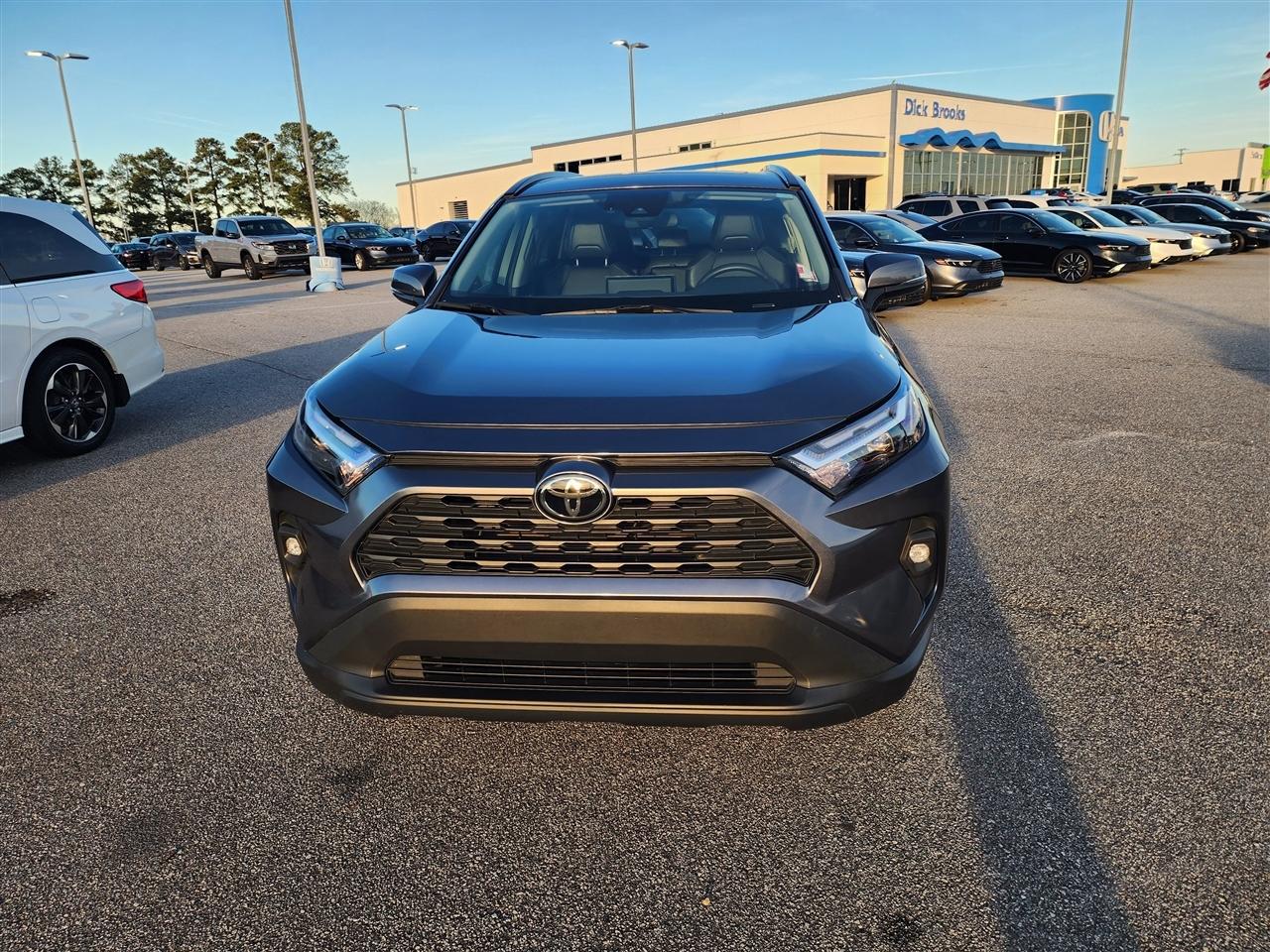 Toyota RAV4 XLE Premium 2024