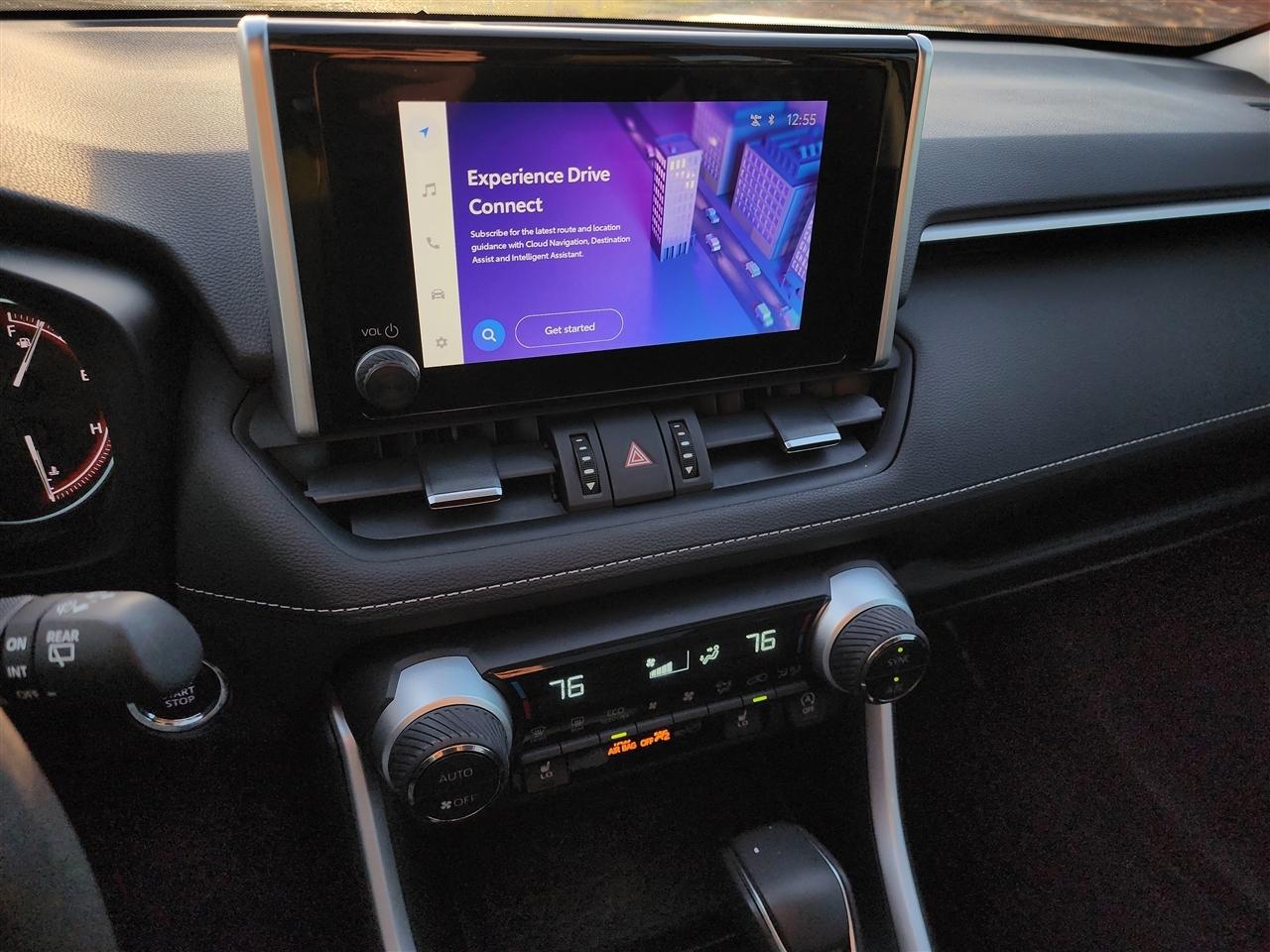 Toyota RAV4 XLE Premium 2024