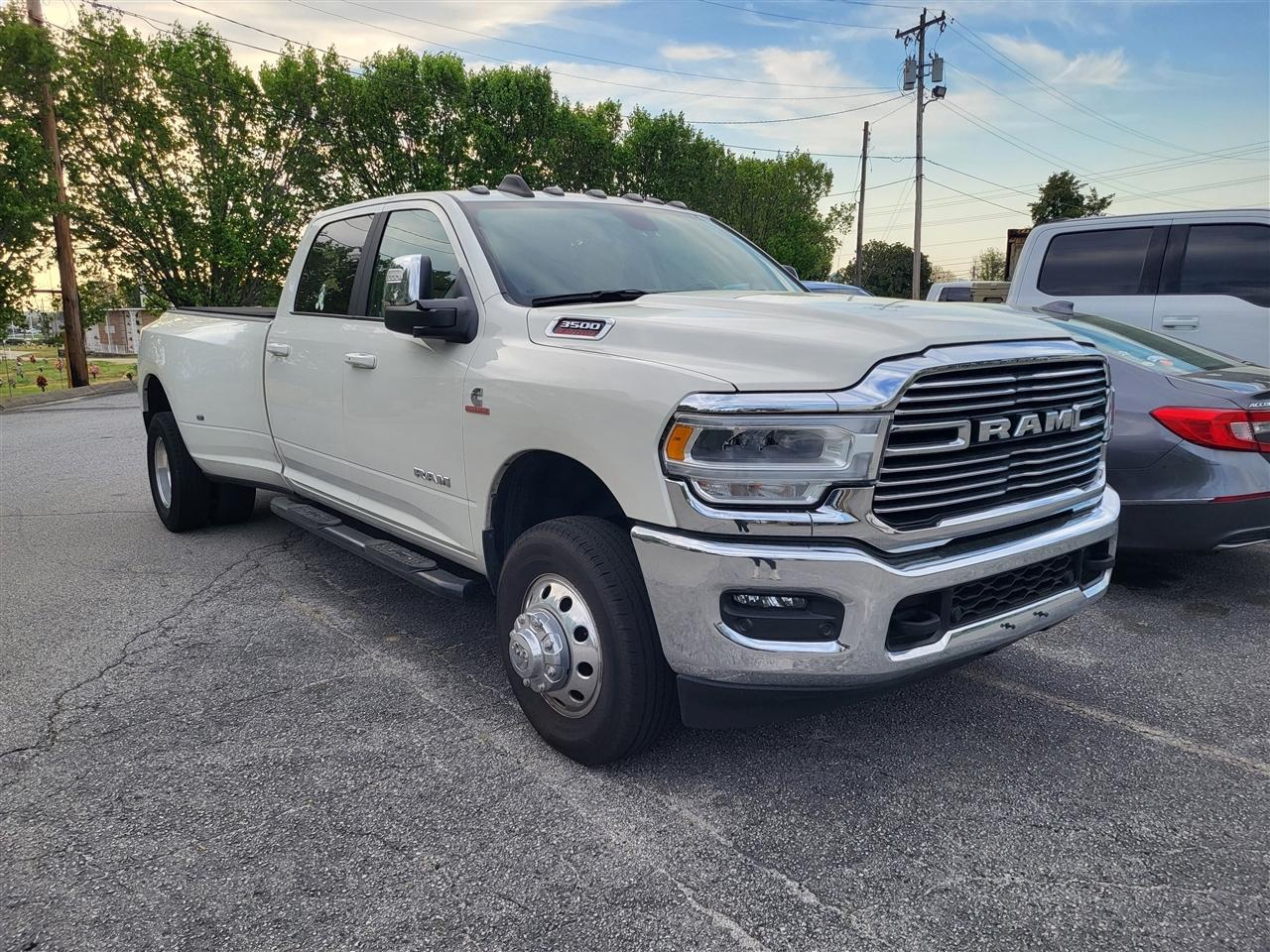 RAM 3500 Laramie Crew Cab LWB 4WD DRW 2023
