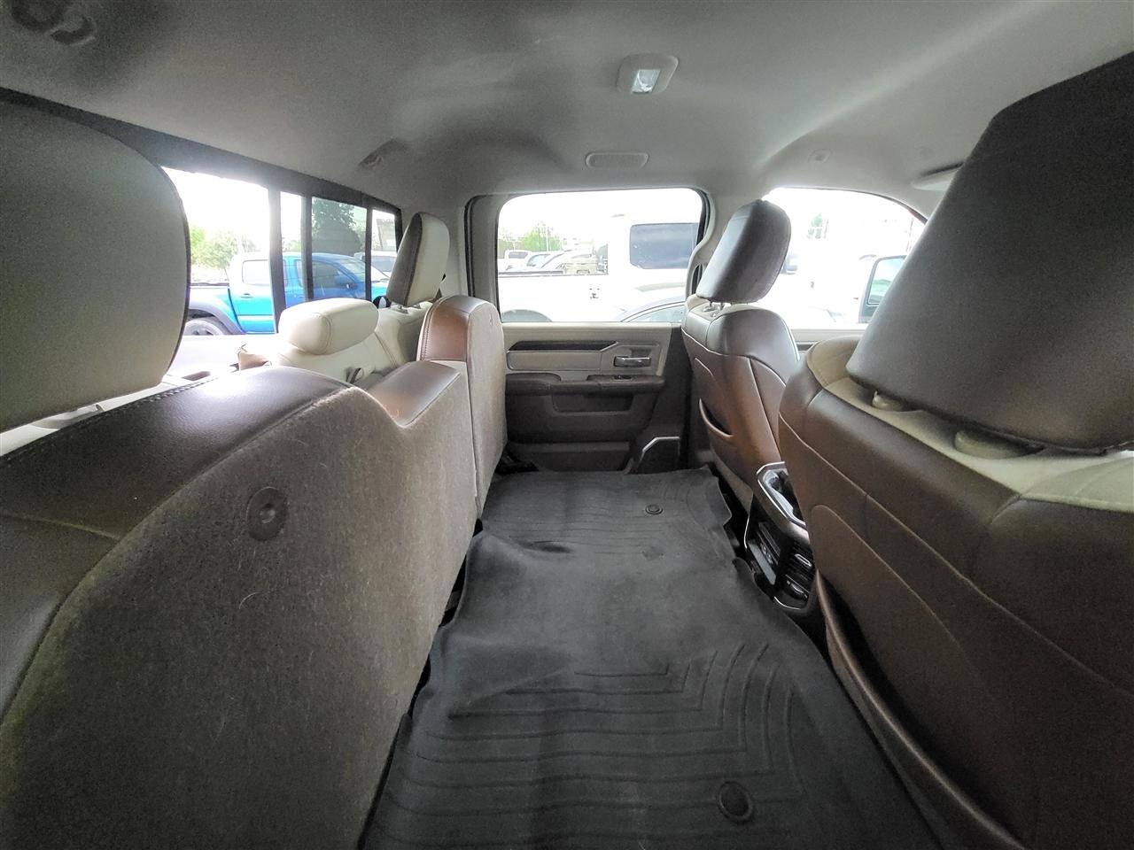 RAM 3500 Laramie Crew Cab LWB 4WD DRW 2023