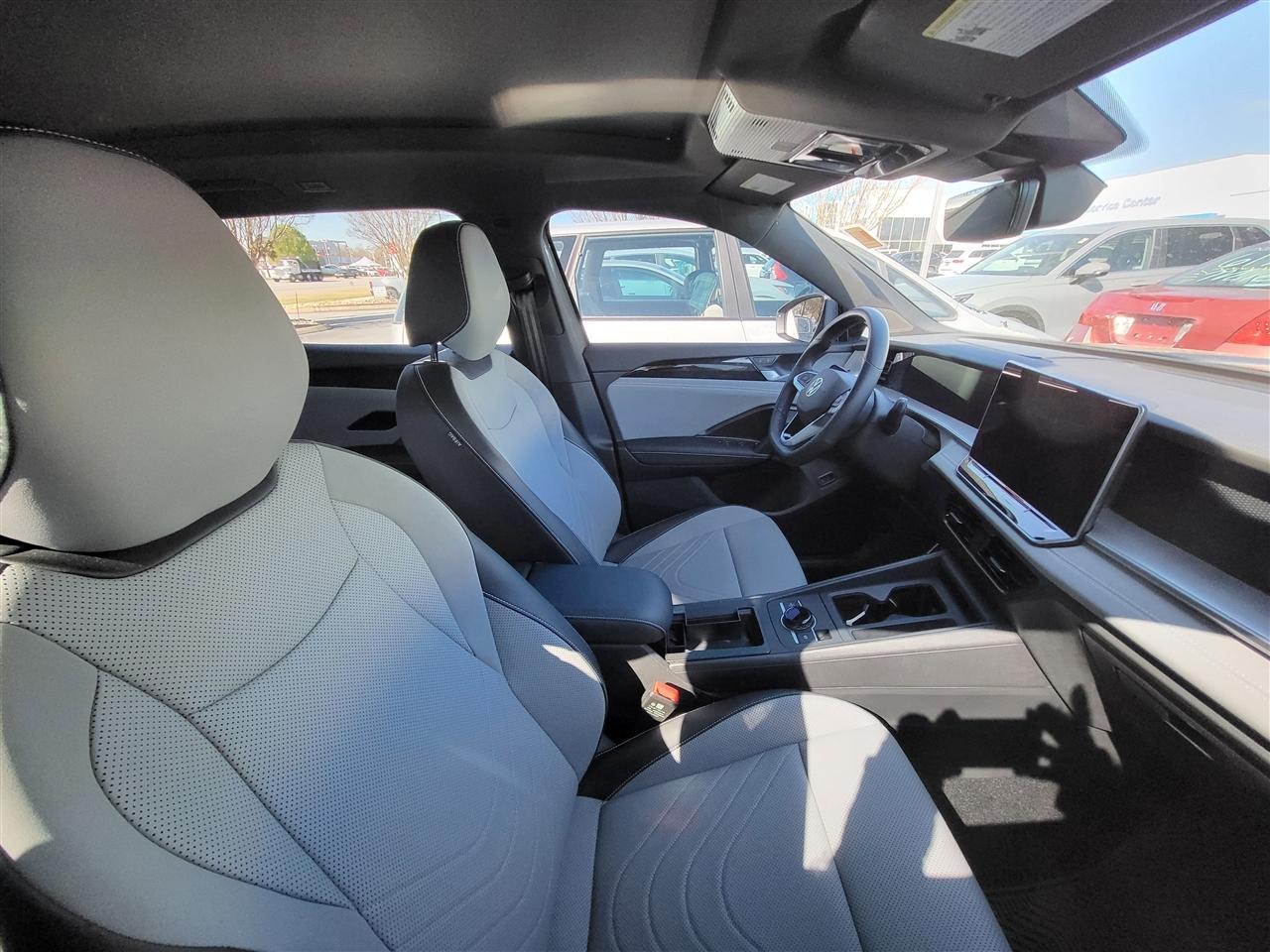 Volkswagen Tiguan SE R-Line Black 2025