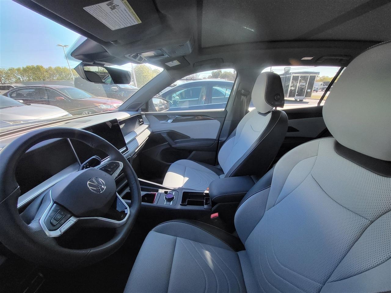 Volkswagen Tiguan SE R-Line Black 2025