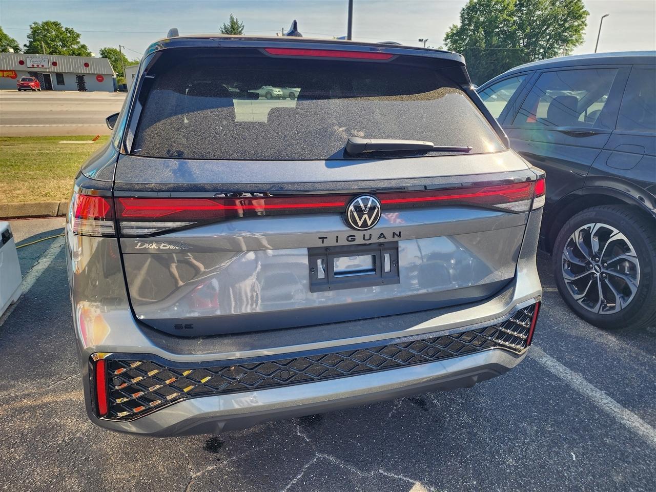 Volkswagen Tiguan SE R-Line Black 2025