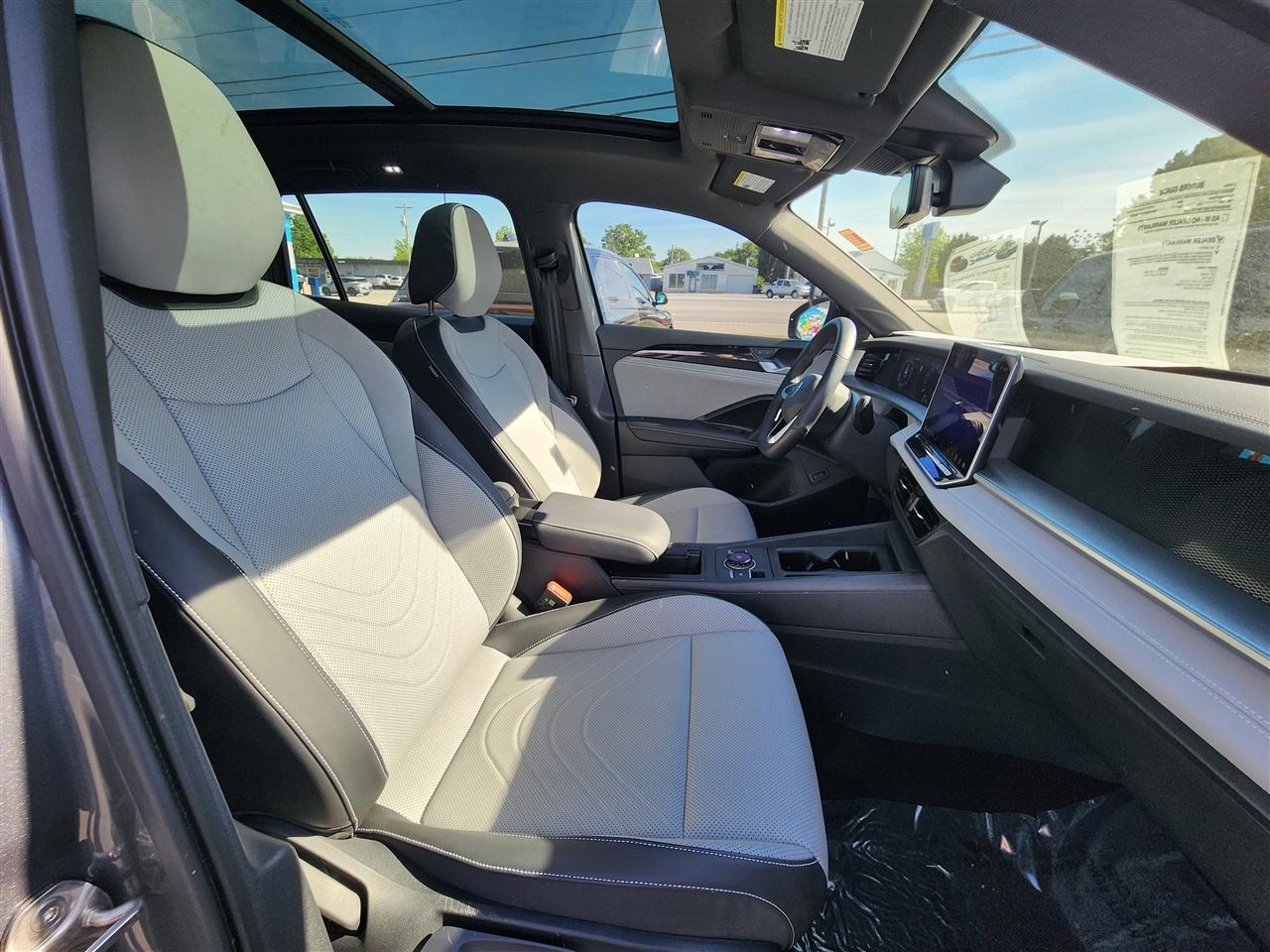 Volkswagen Tiguan SE R-Line Black 2025