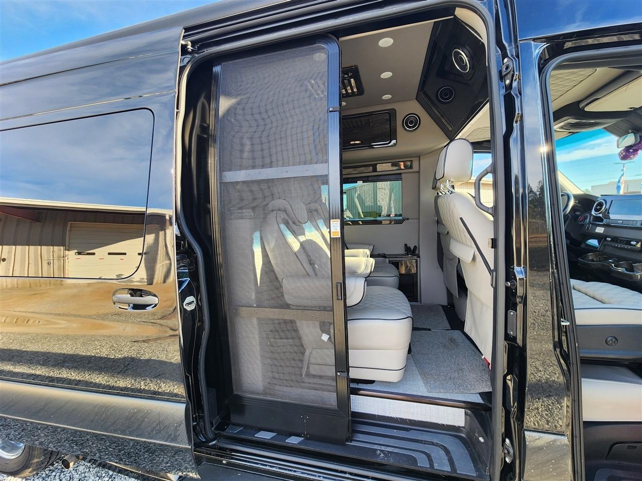 Mercedes-Benz Sprinter 3500 XD 170-in. WB 2020