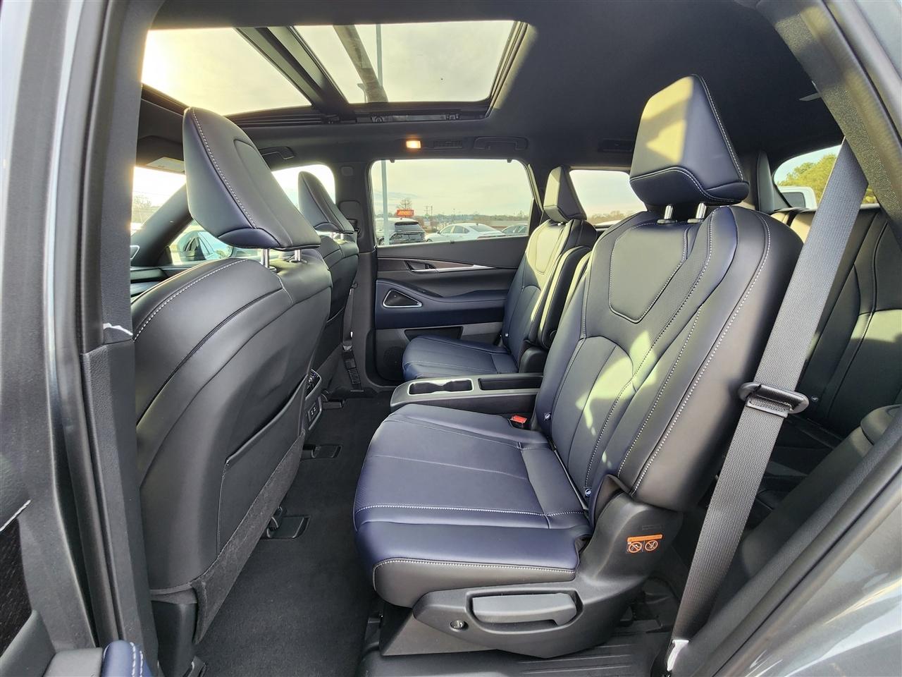 Infiniti QX60 LUXE AWD 2026