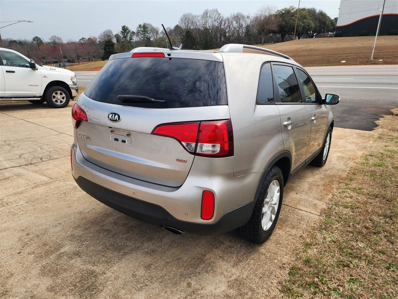 Kia Sorento LX 2WD 2015