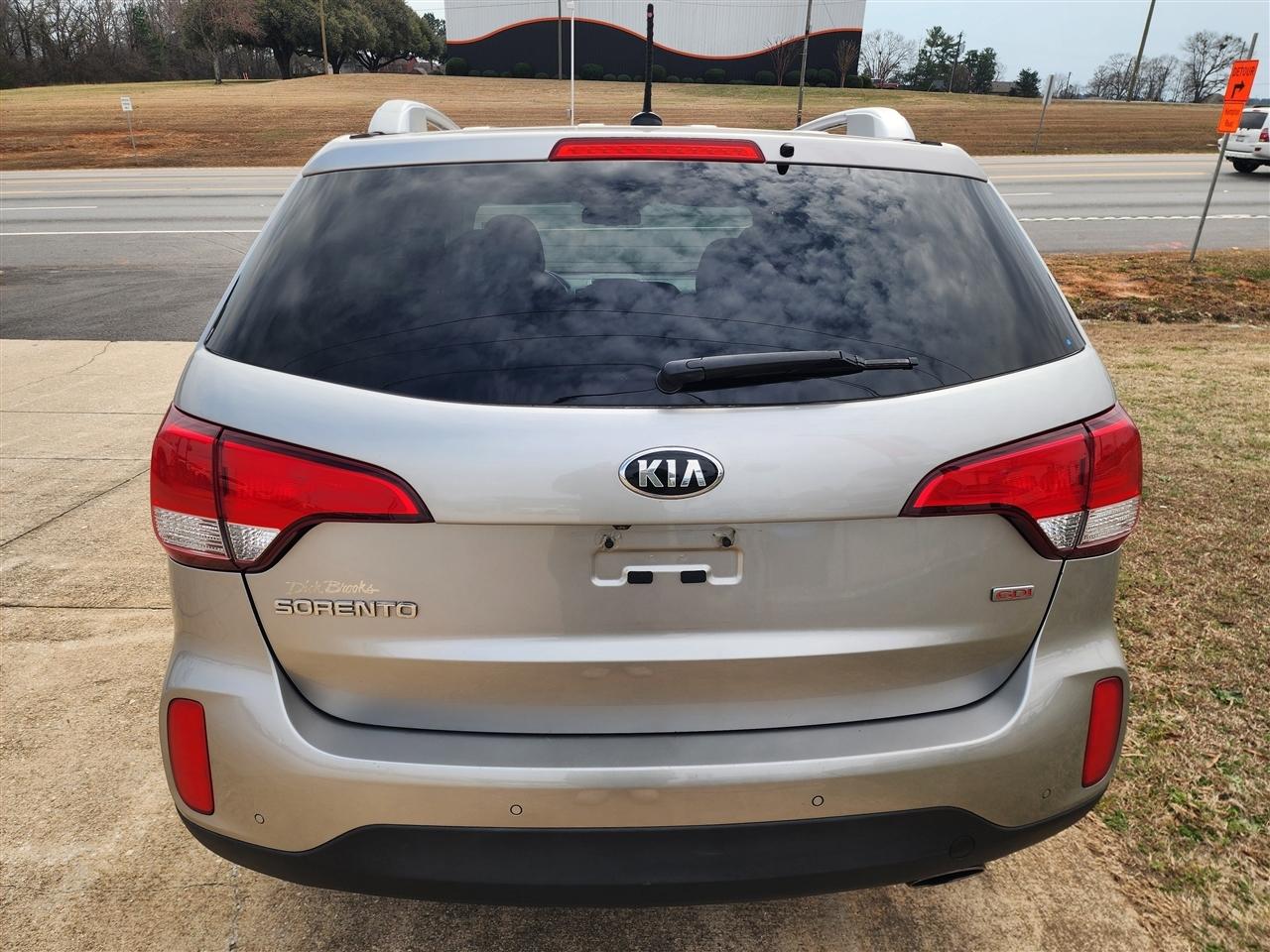 Kia Sorento LX 2WD 2015