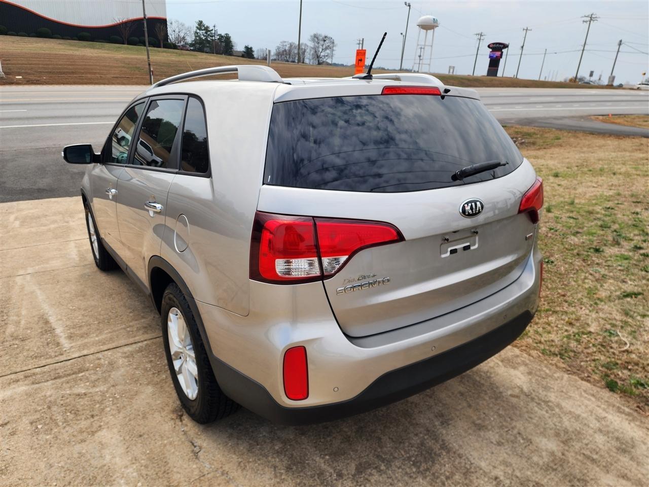 Kia Sorento LX 2WD 2015