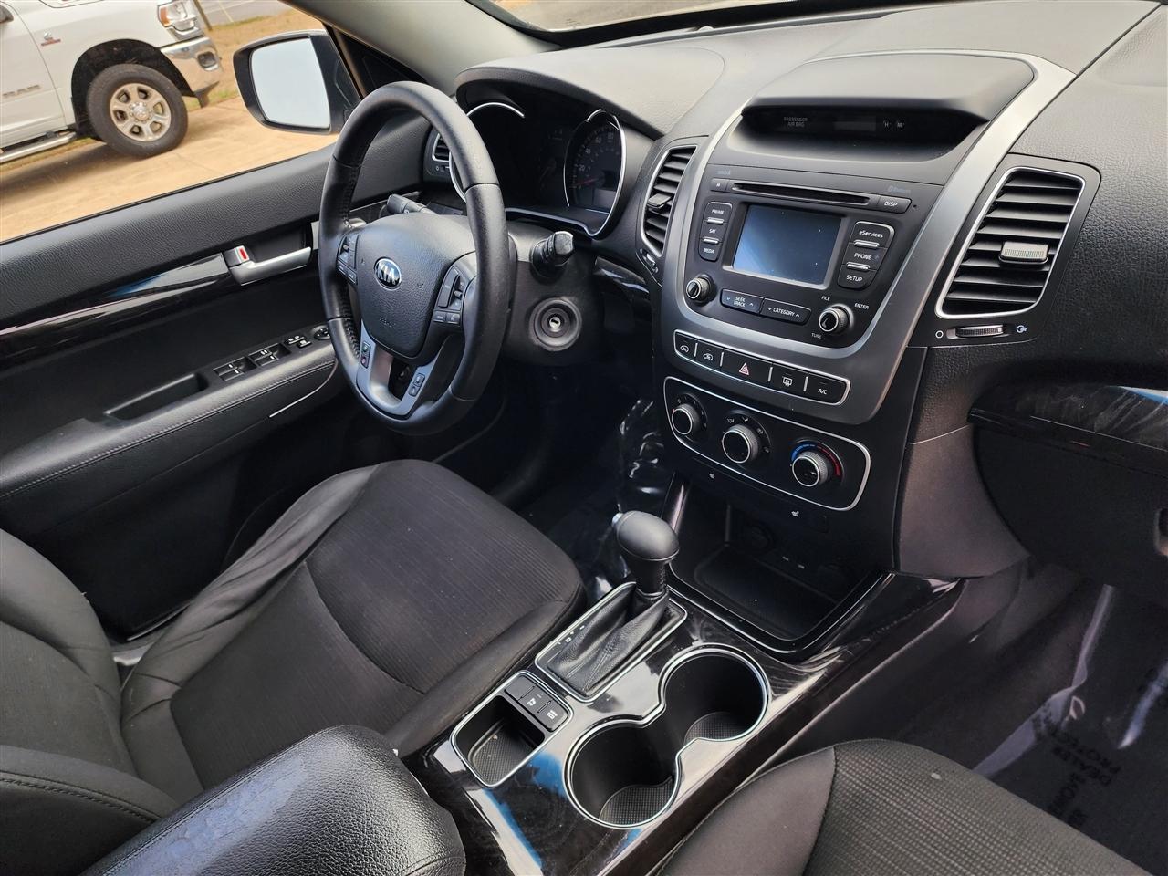 Kia Sorento LX 2WD 2015