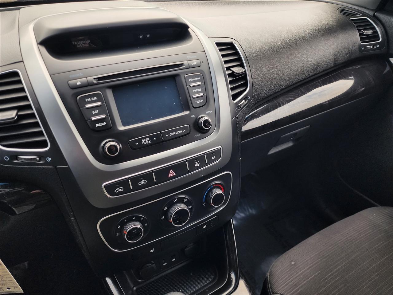 Kia Sorento LX 2WD 2015