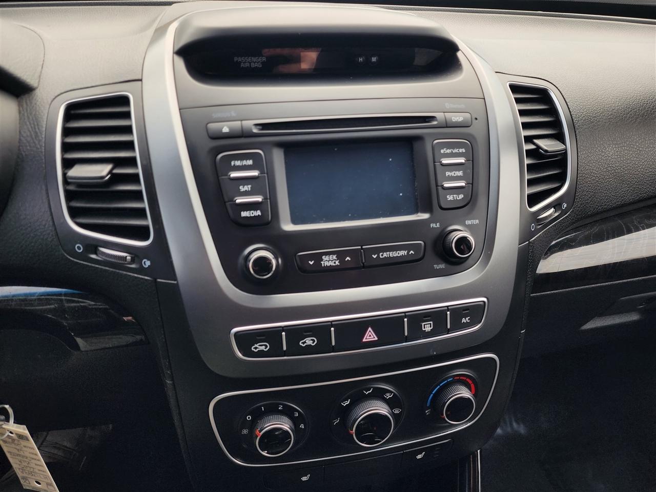 Kia Sorento LX 2WD 2015