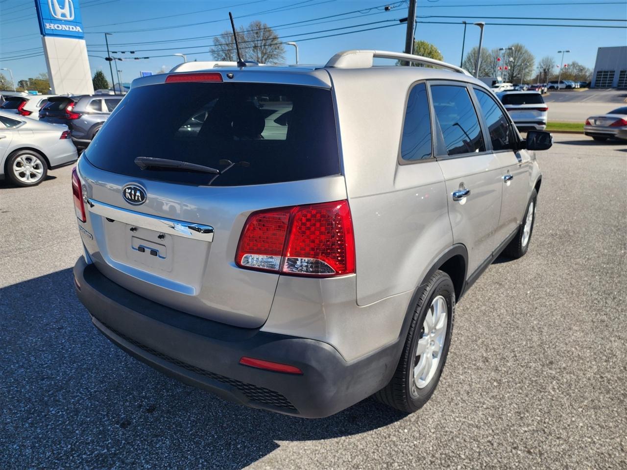 Kia Sorento LX 2WD 2013