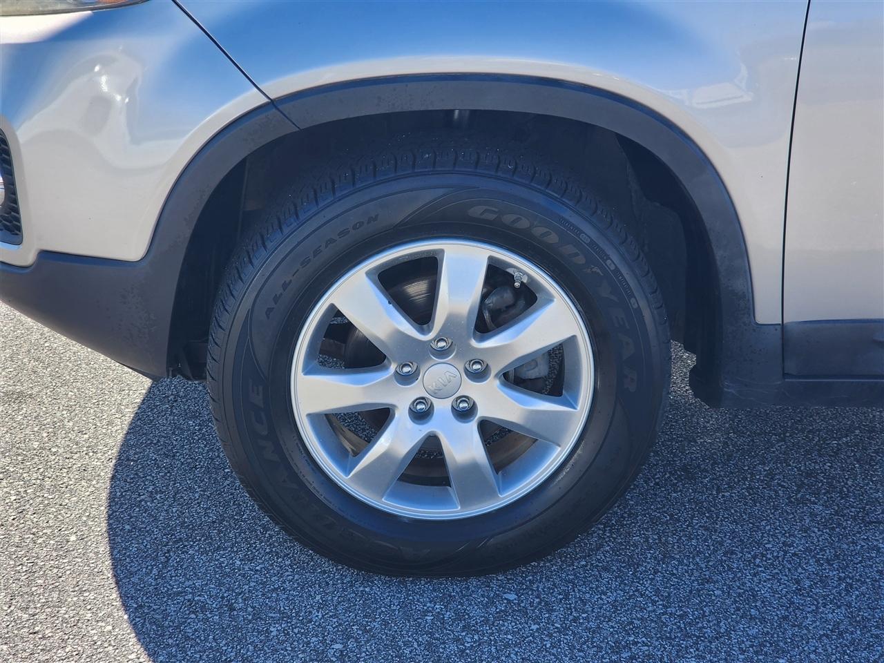 Kia Sorento LX 2WD 2013