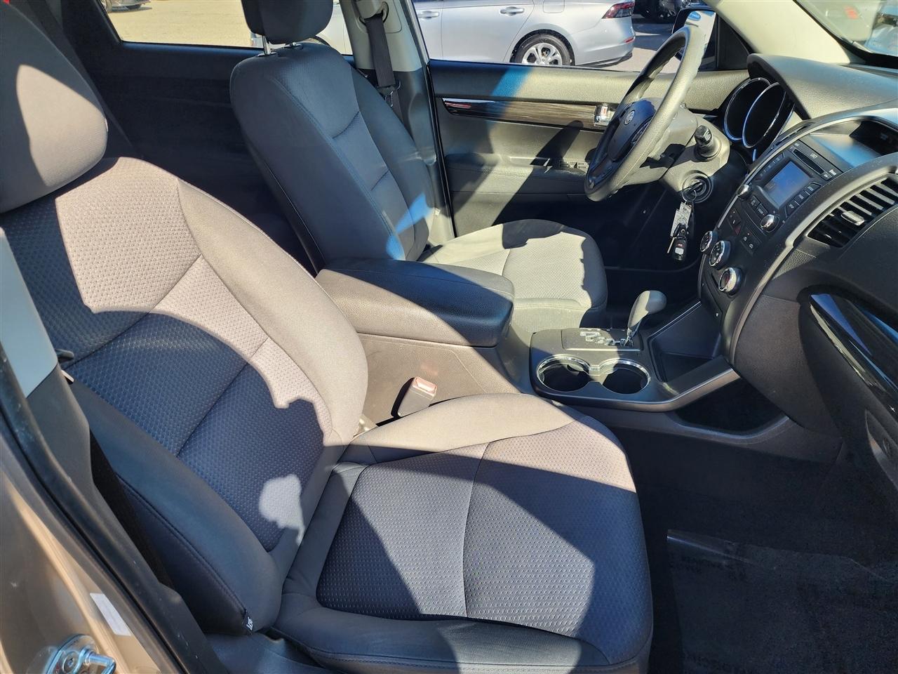 Kia Sorento LX 2WD 2013