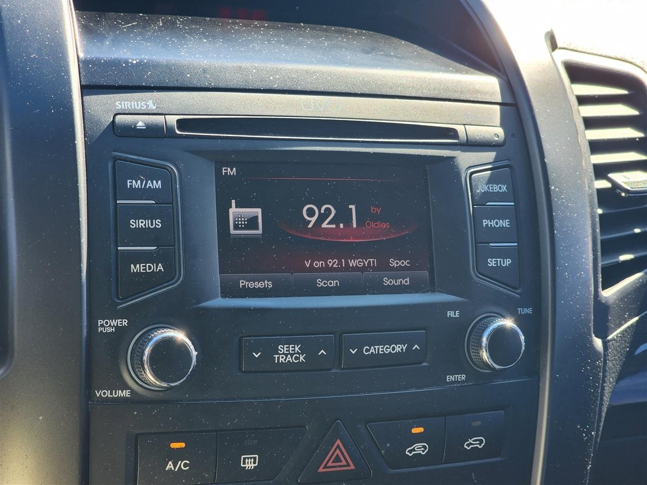 Kia Sorento LX 2WD 2013