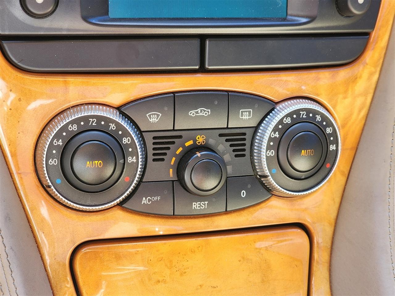 Mercedes-Benz SL-Class SL600 2004