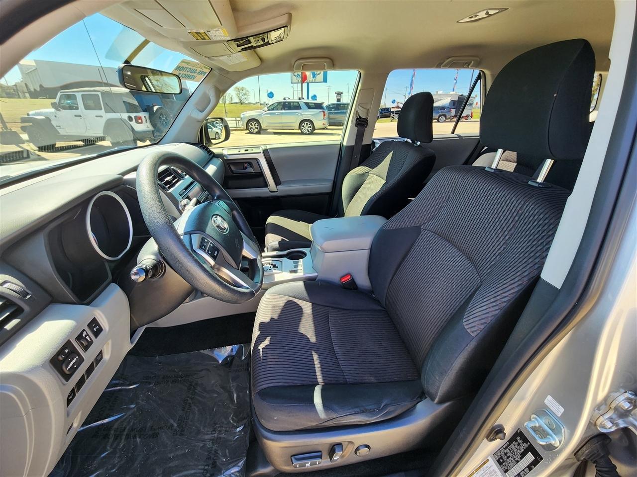 Toyota 4Runner SR5 2WD 2013