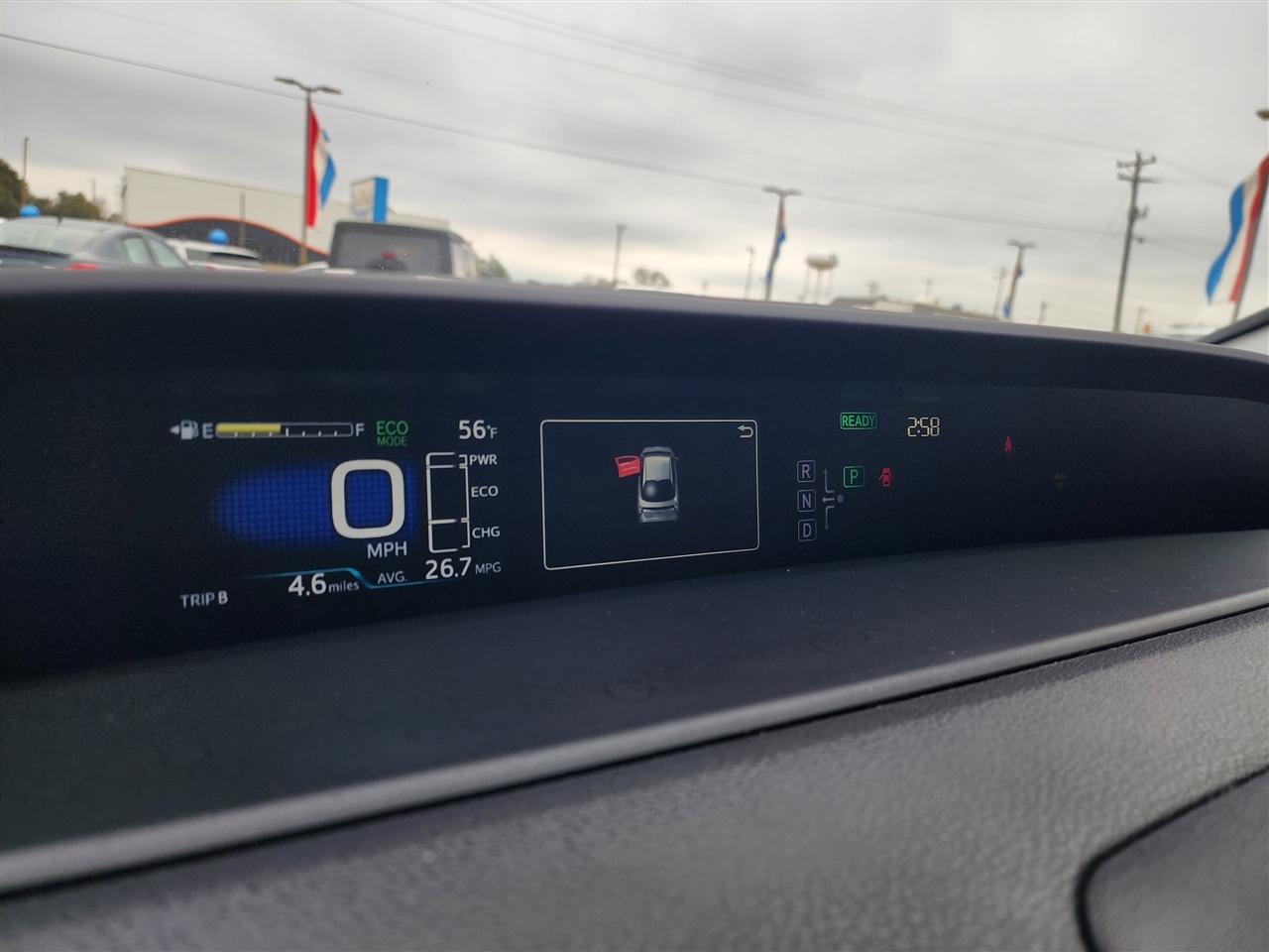 Toyota Prius Two 2016