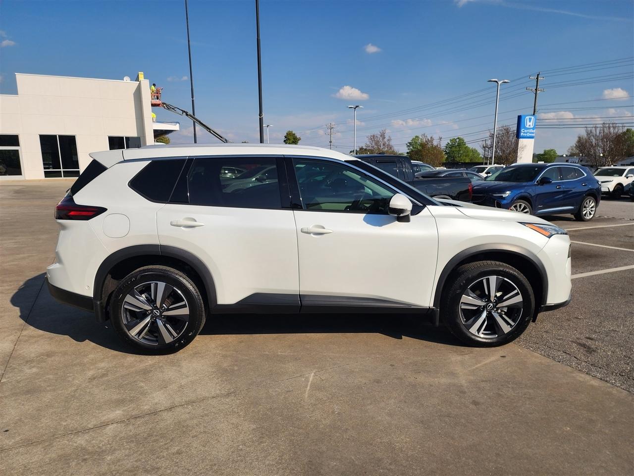 Nissan Rogue SL 2024