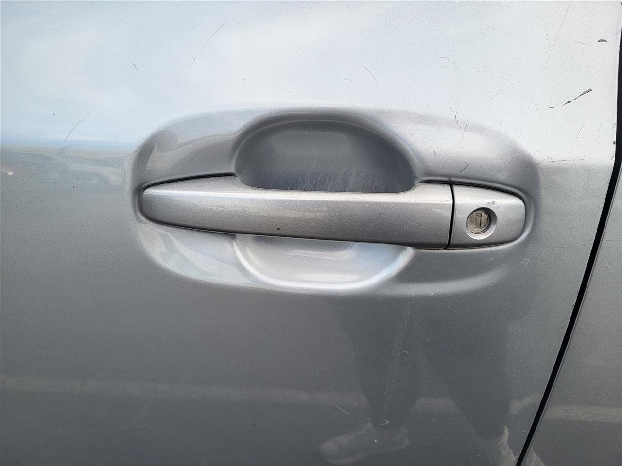 Toyota Sienna LE 8-Pass V6 2011