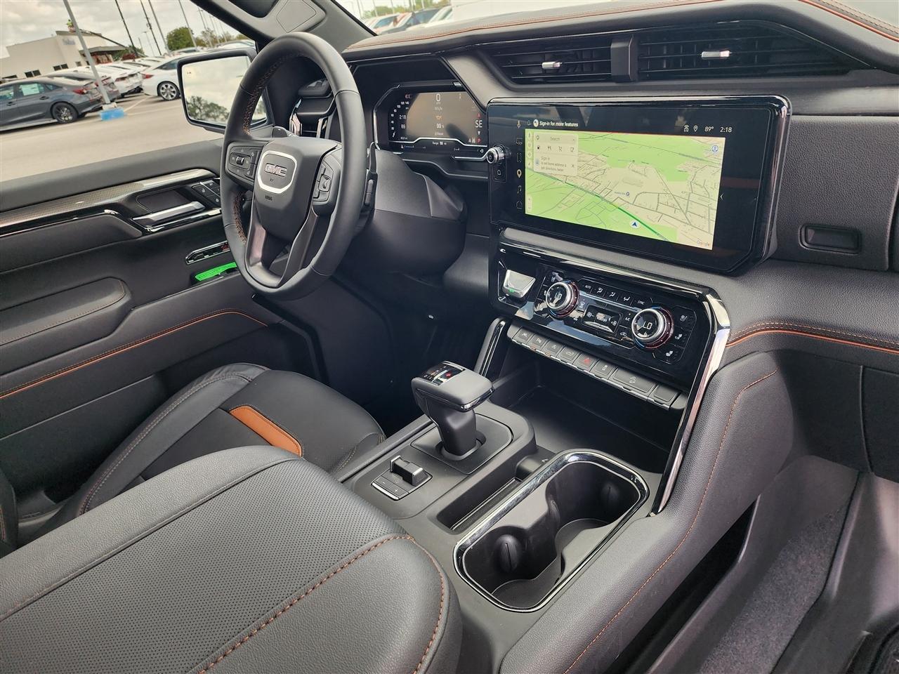 GMC Sierra 1500 AT4 Crew Cab 4WD 2025