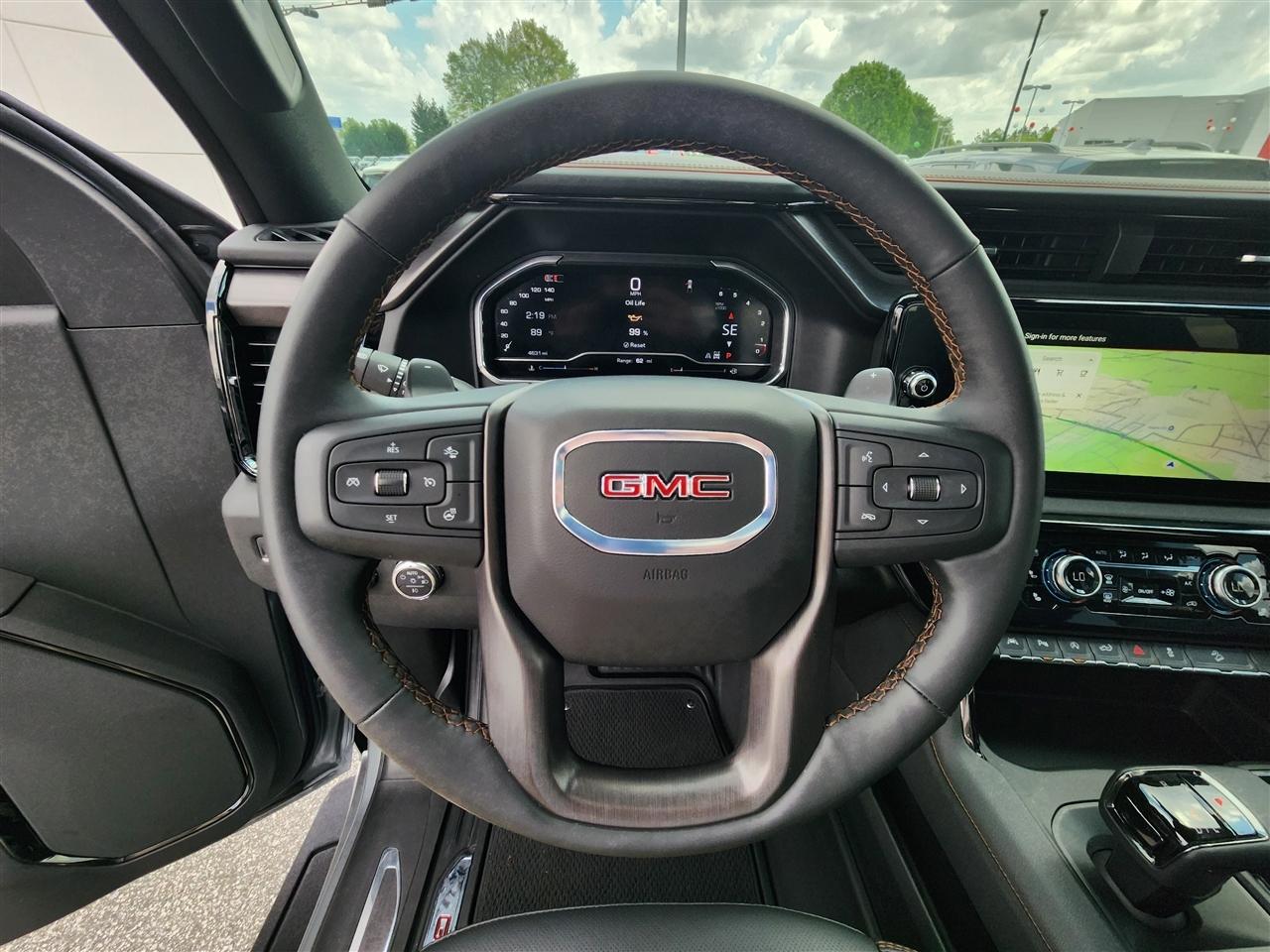 GMC Sierra 1500 AT4 Crew Cab 4WD 2025