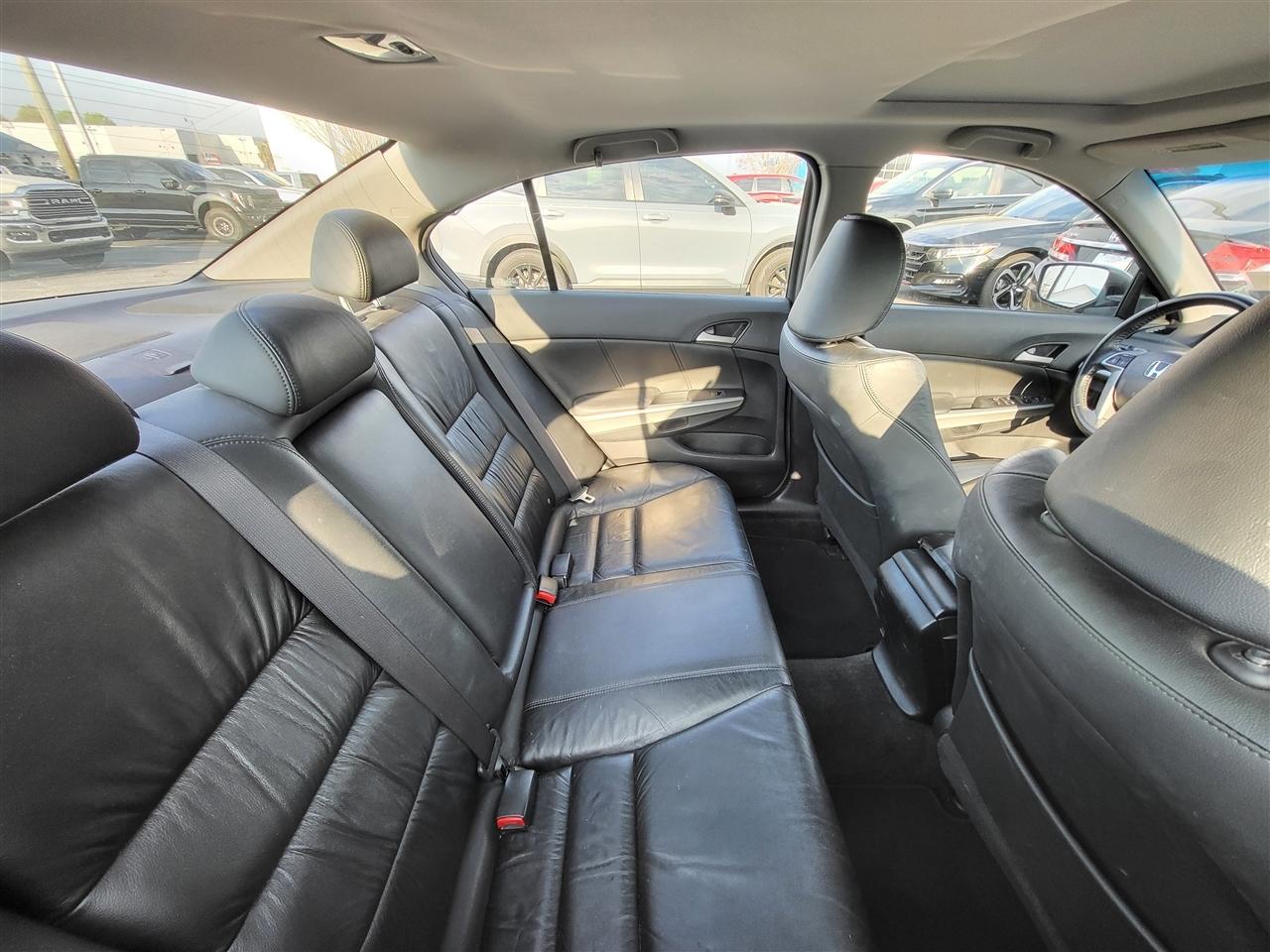 Honda Accord EX-L V-6 Sedan AT 2009