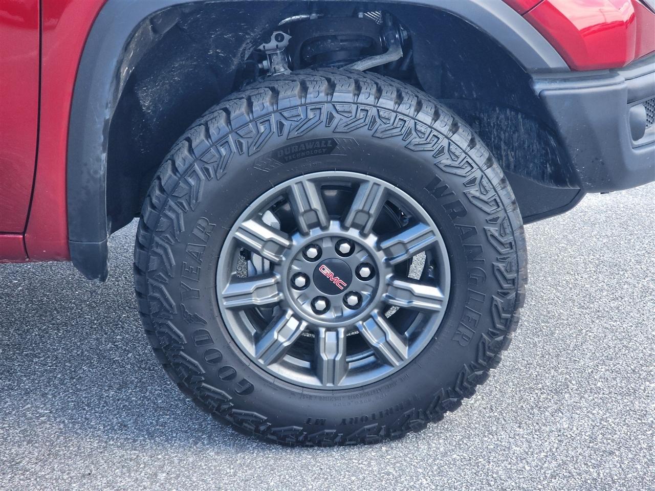 GMC Sierra 1500 AT4X Crew Cab 4WD 2025