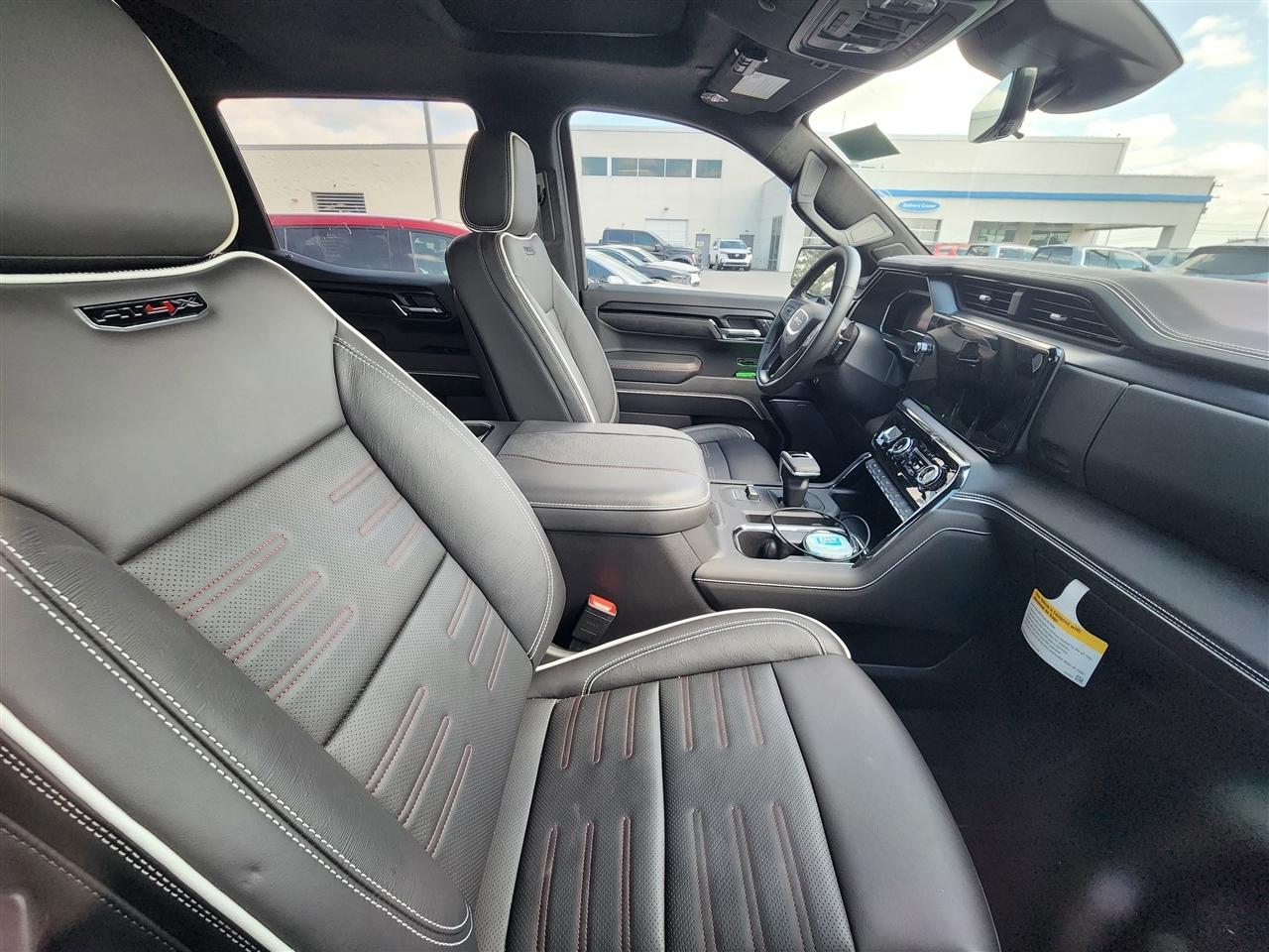 GMC Sierra 1500 AT4X Crew Cab 4WD 2025