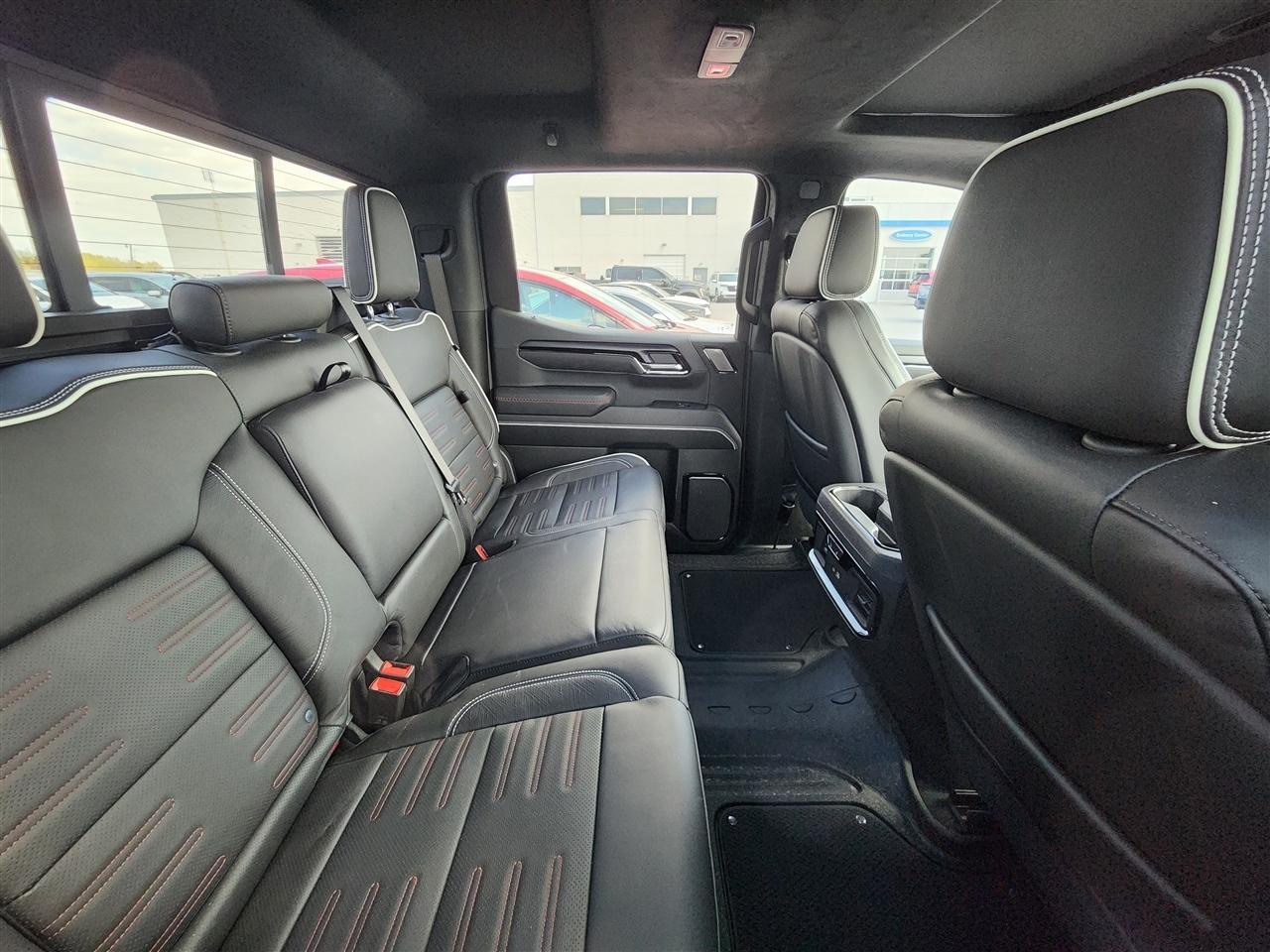 GMC Sierra 1500 AT4X Crew Cab 4WD 2025