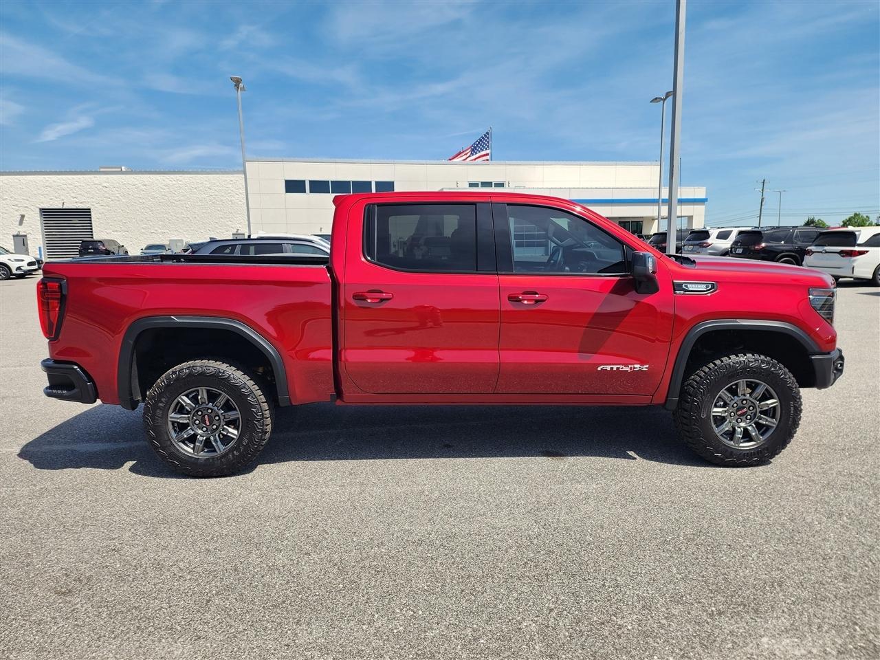 GMC Sierra 1500 AT4X Crew Cab 4WD 2025