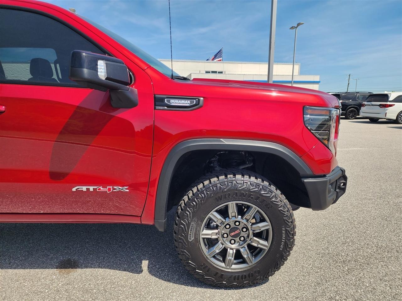 GMC Sierra 1500 AT4X Crew Cab 4WD 2025