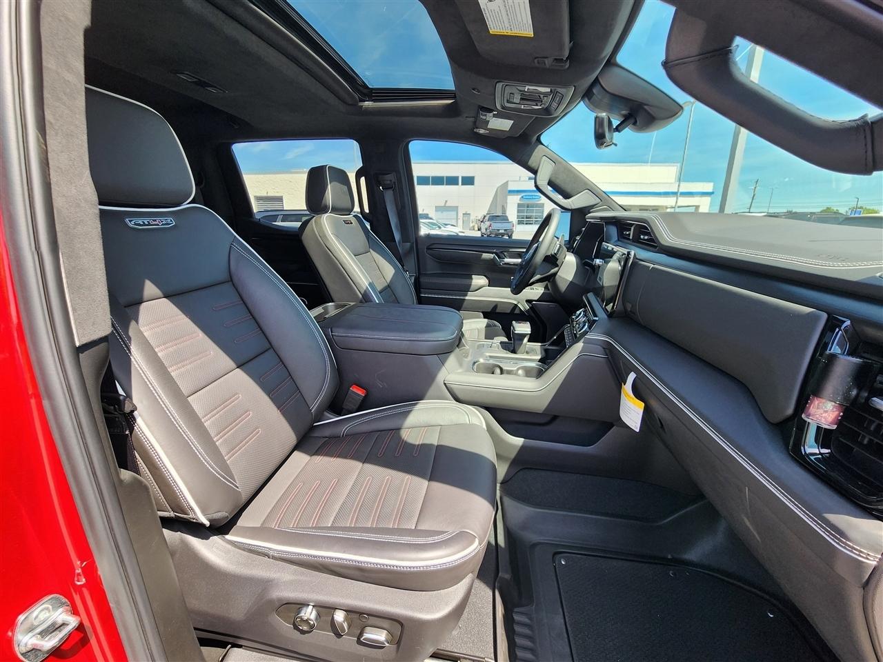 GMC Sierra 1500 AT4X Crew Cab 4WD 2025