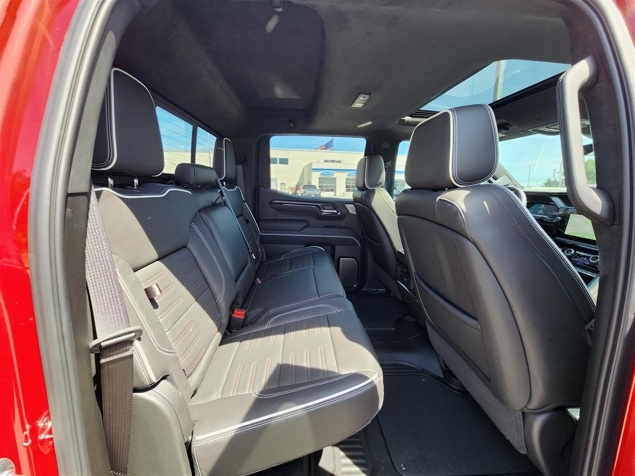 GMC Sierra 1500 AT4X Crew Cab 4WD 2025