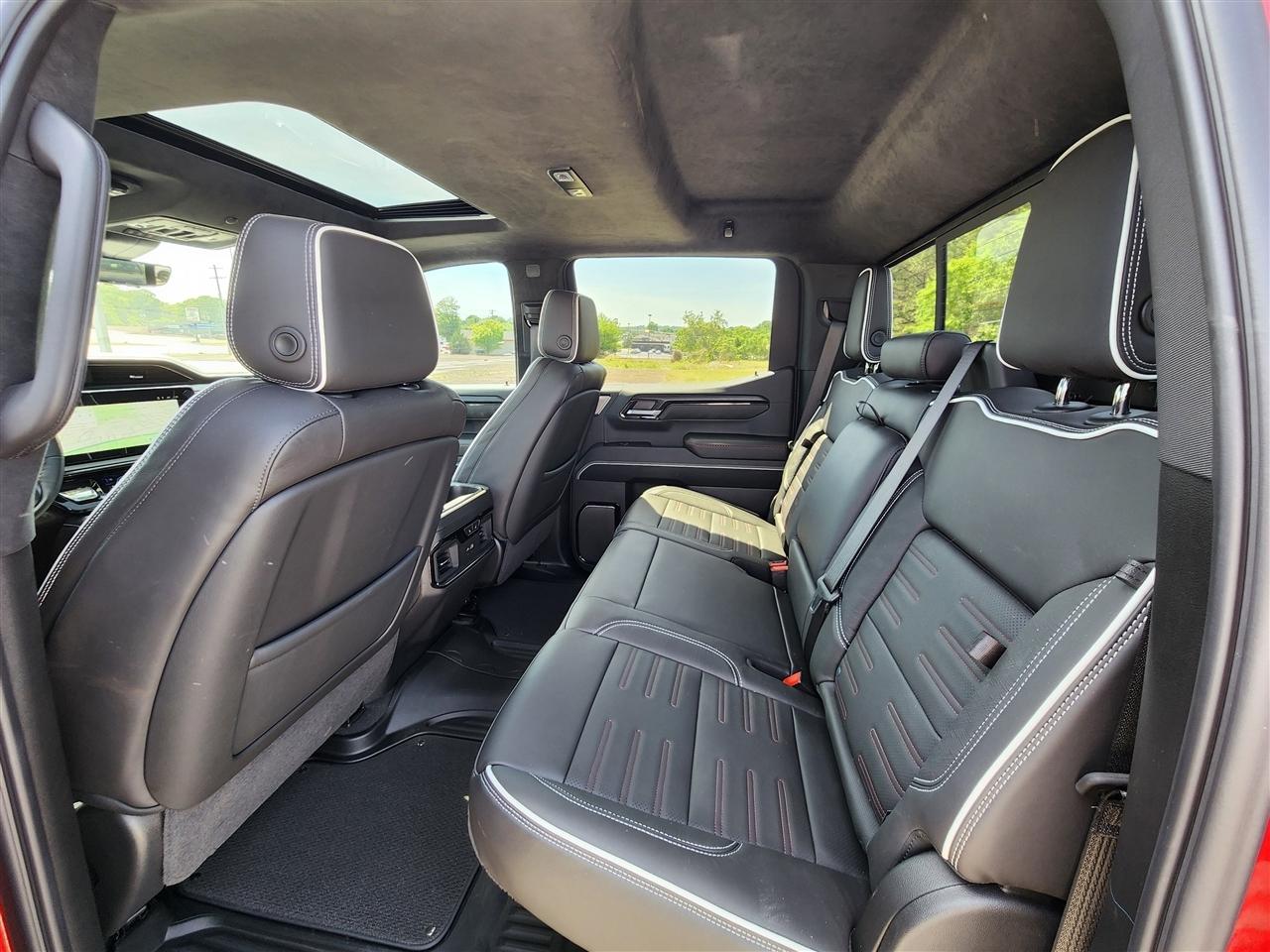 GMC Sierra 1500 AT4X Crew Cab 4WD 2025
