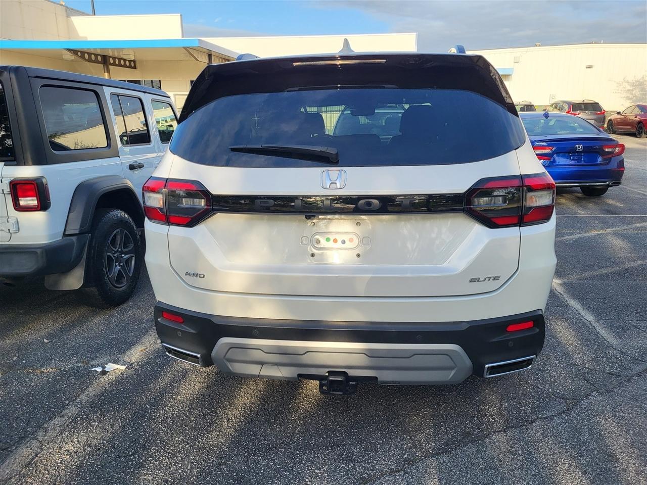 Honda Pilot Elite AWD 2023