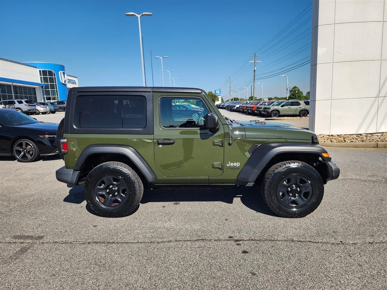Jeep Wrangler Sport 4WD 2020