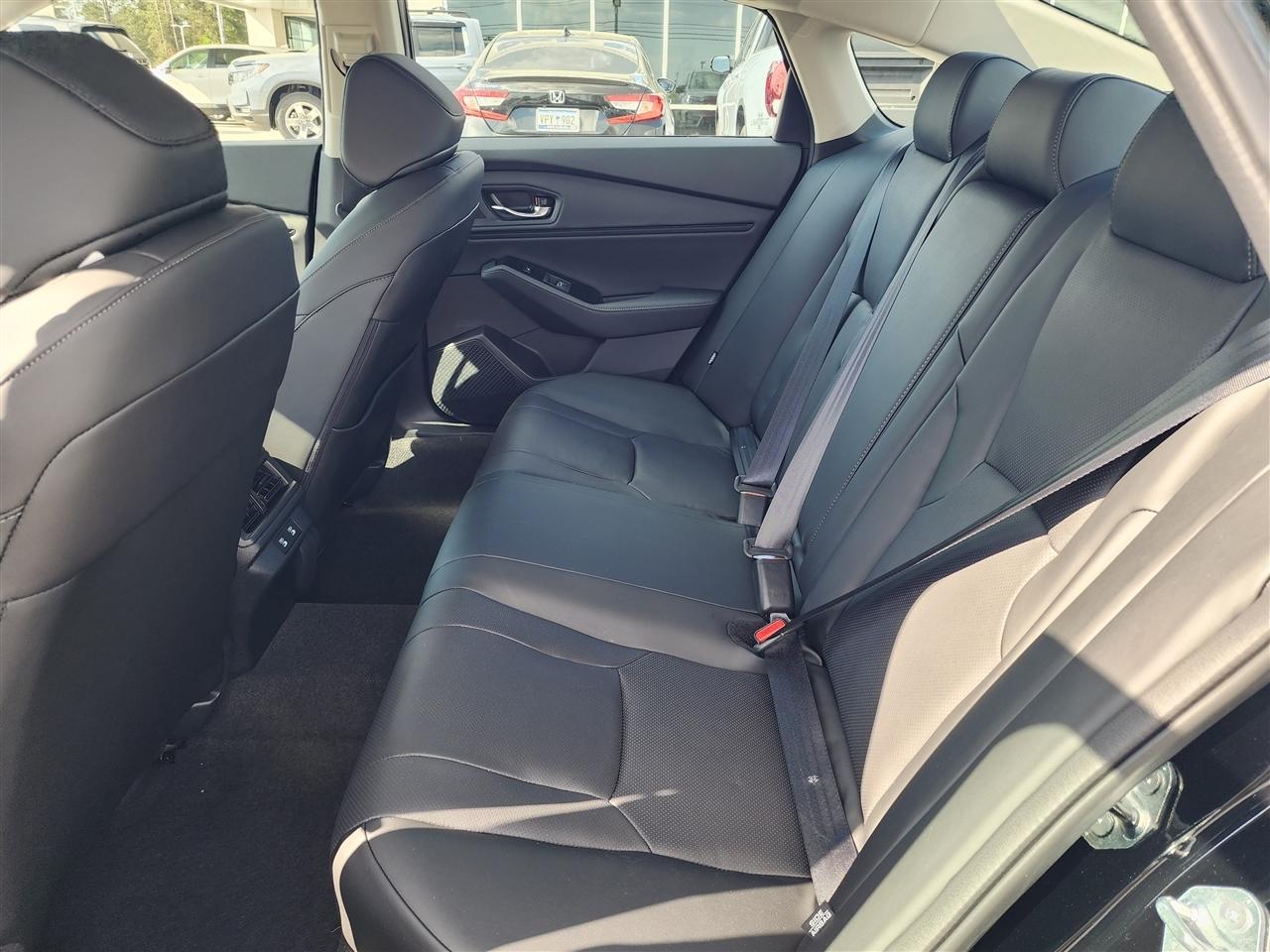 Honda Accord Touring Hybrid 2026