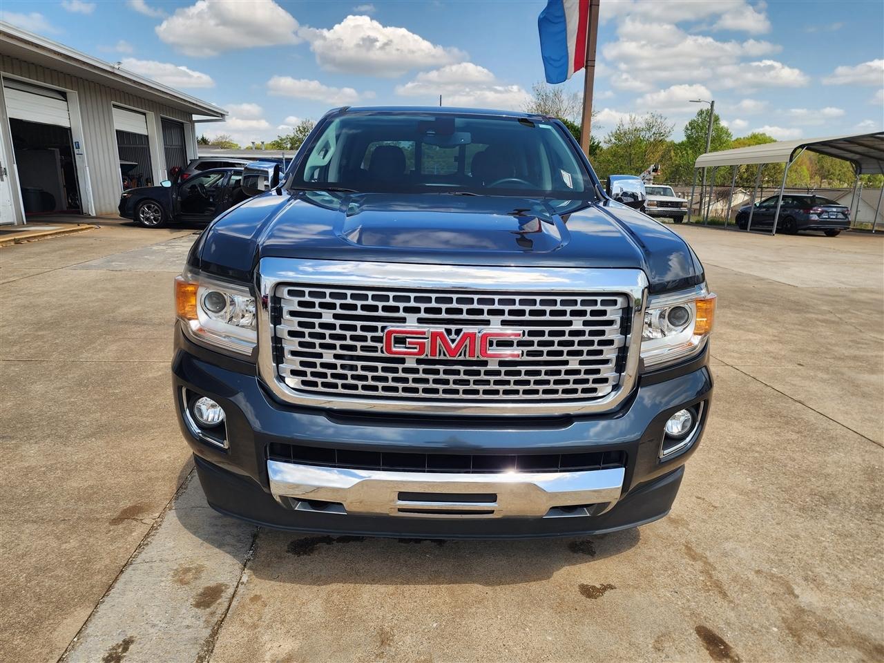 GMC Canyon Denali Crew Cab 4WD Long Box 2020