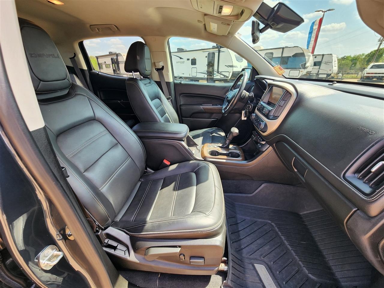 GMC Canyon Denali Crew Cab 4WD Long Box 2020