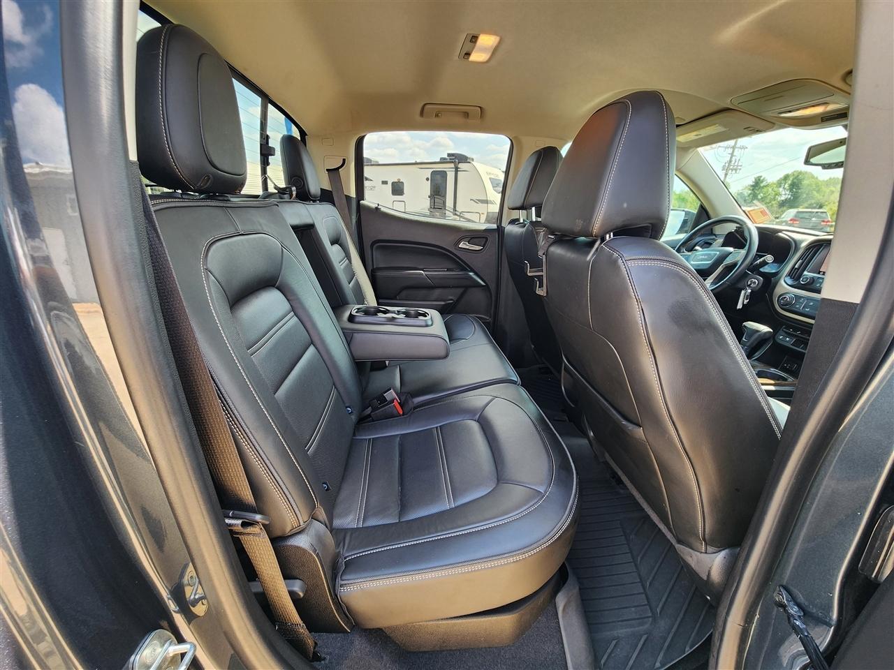 GMC Canyon Denali Crew Cab 4WD Long Box 2020