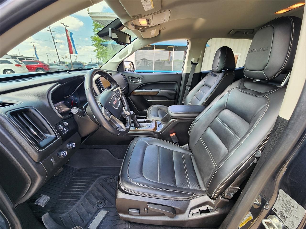 GMC Canyon Denali Crew Cab 4WD Long Box 2020