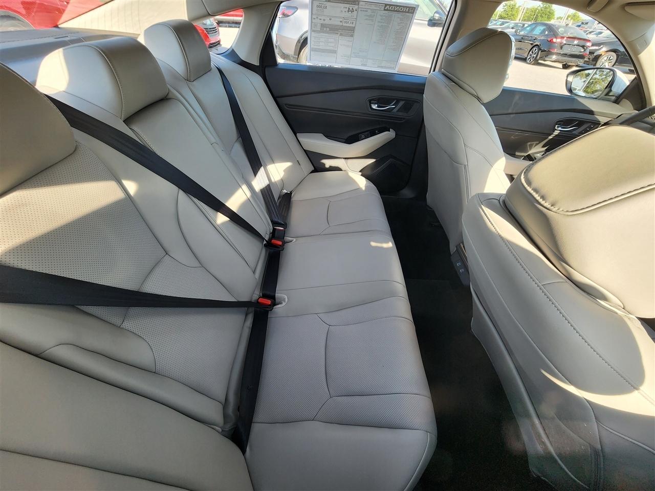 Honda Accord Touring Hybrid 2026