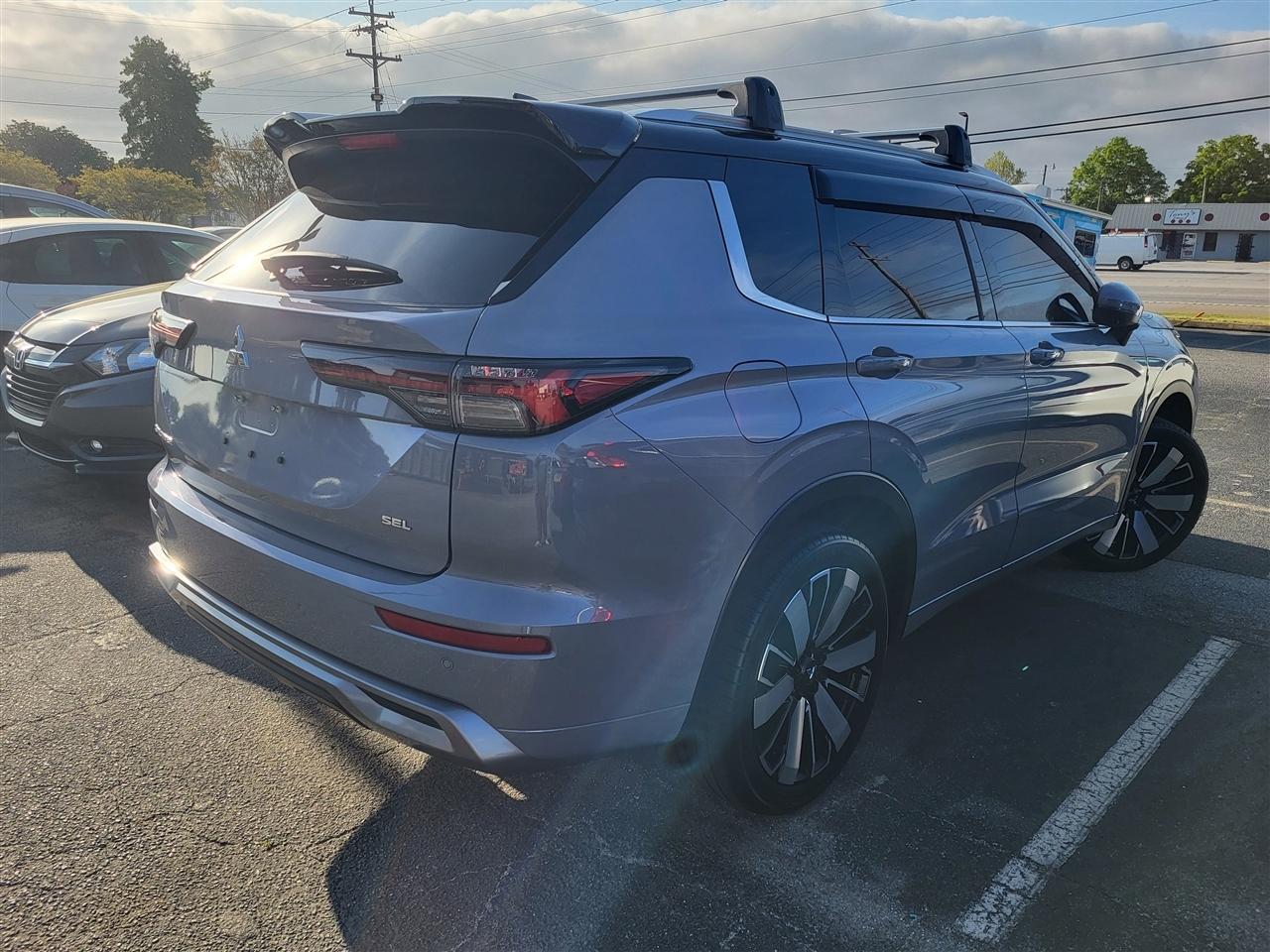 Mitsubishi Outlander SEL 2025