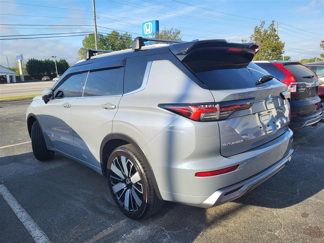 Mitsubishi Outlander SEL 2025