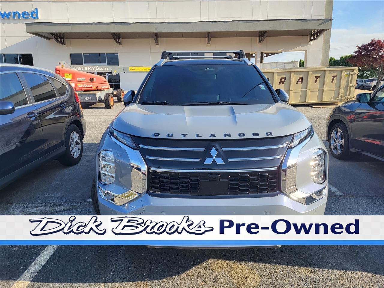 Mitsubishi Outlander SEL 2025