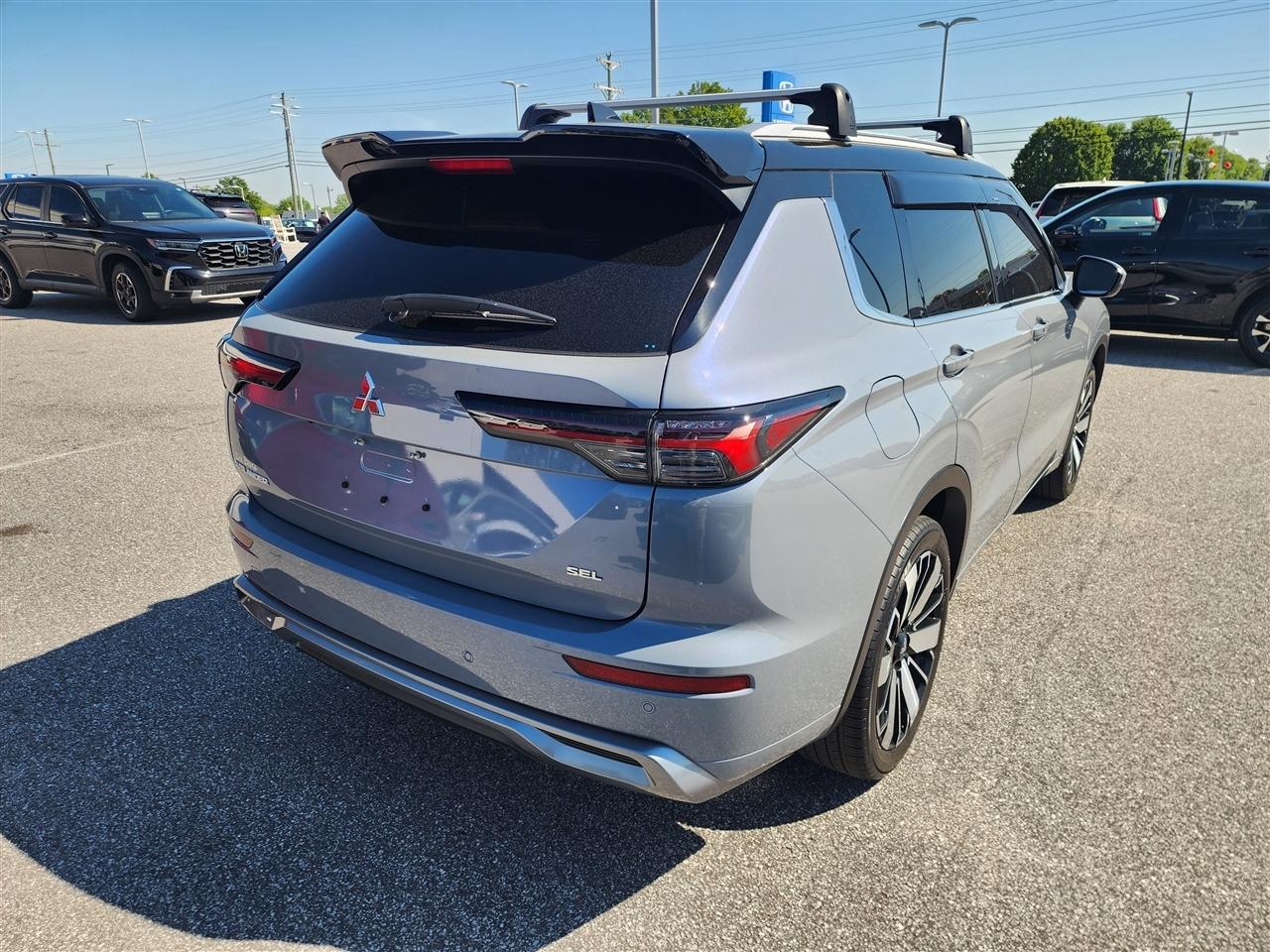 Mitsubishi Outlander SEL 2025